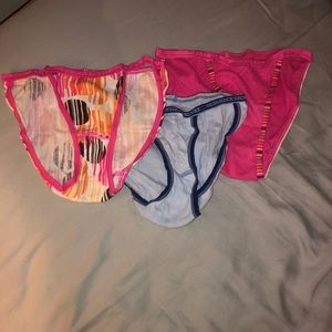 3 XS Victoria’s Secret string bikinis 🎉💖